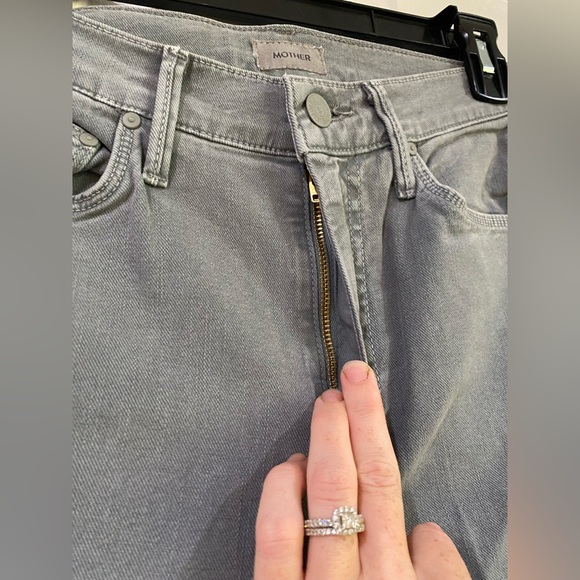 Mother The Weekender Fray Jeans In Lead Gray Light Wash Size 24 Flare Preppy - Picture 7 of 16